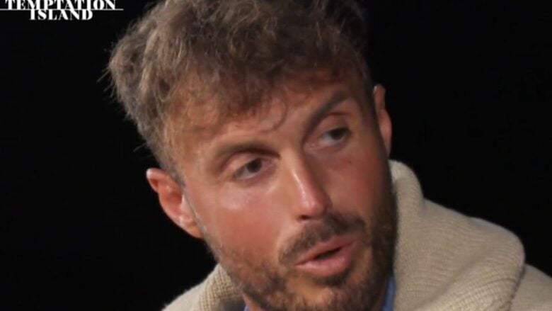 Temptation Island, notizia choc: Alex Petri ha tradito la fidanzata con l’ex Vittoria Bricarello