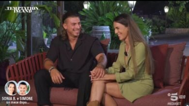 Temptation Island, Sonia e Simone un mese dopo: lei scopre di essere incinta e…