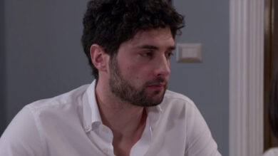 Un Posto al Sole 19 settembre 2025 Anticipazioni: Niko chiede aiuto…