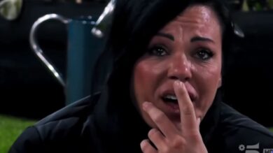 Grande Fratello, Francesca si lascia andare nella notte: le confessioni sul suo passato difficile