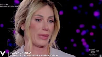 Verissimo, Paola Caruso in lacrime per la madre: “E’ malata, è ricoverata in ospedale da circa un mese e mezzo”